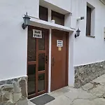 Clar Studio 1